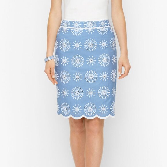 Talbots 10 Chambray Eyelet A-Line Skirt Blue Floral Lined Scalloped Hem Cotton - Picture 1 of 11